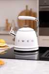 Чайник  Smeg для плити зі свистком білий, чорний бежевий електрочайник