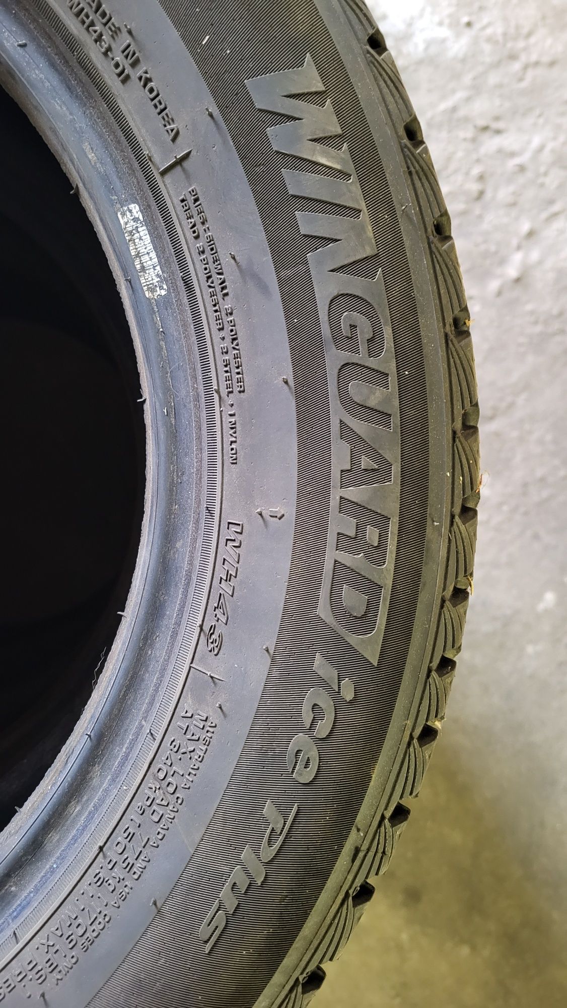 Автомобільна гума Nexen Winguard Ice Plus 215/60 R16