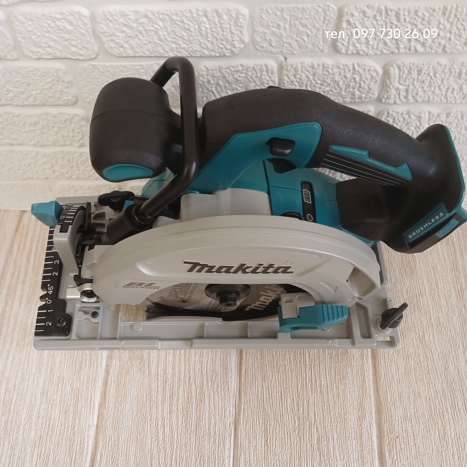 Дискова пила makita dhs 680  xsh03 brushless