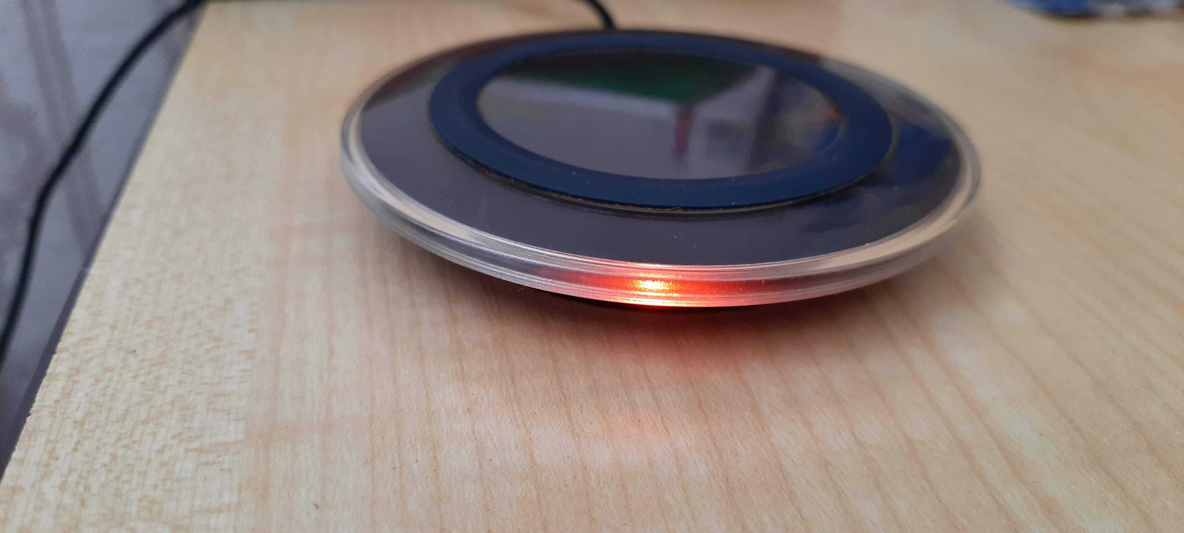 wireless charger a1 Безконтактна зарядка до телефона