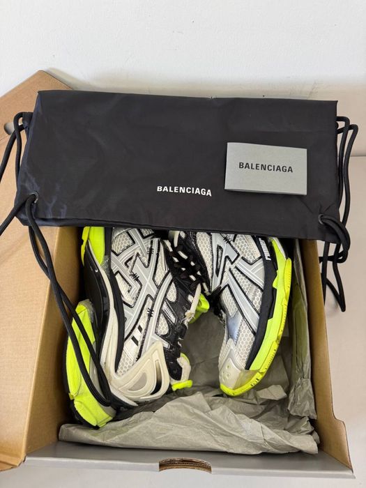 Balenciaga runner