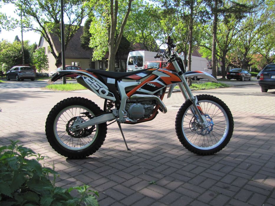Sprzedam KTM FREERIDE 250 Jak nowy 2t Salonowy stan