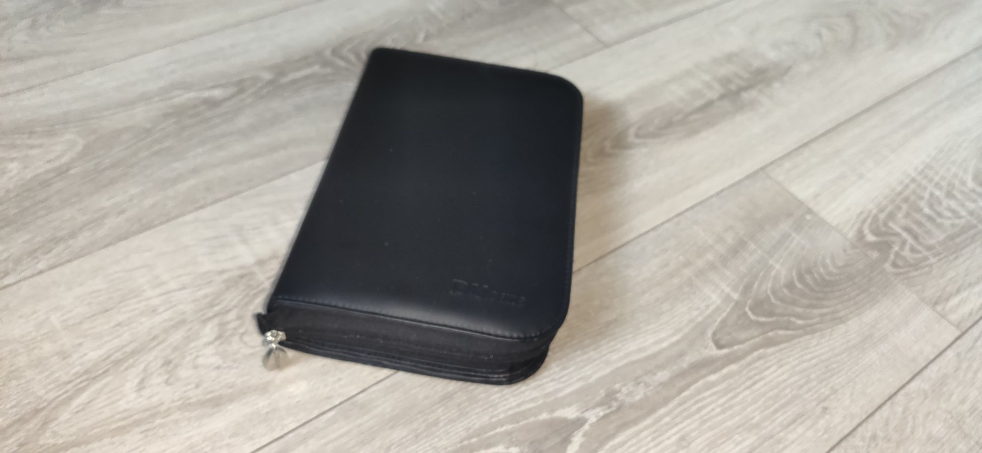 Etui na pędzle do makijażu dwupoziomowe