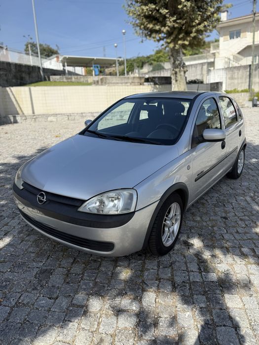 Opel Corsa 1.2 i Comfort gasolina