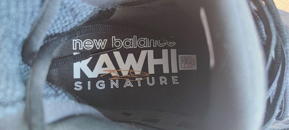Sapatilhas basketball New Balance KAWHI 'Essential Black' BBKLSBG1