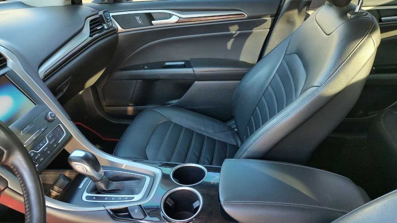 Автомобіль Ford Fusion 2013 Titanium