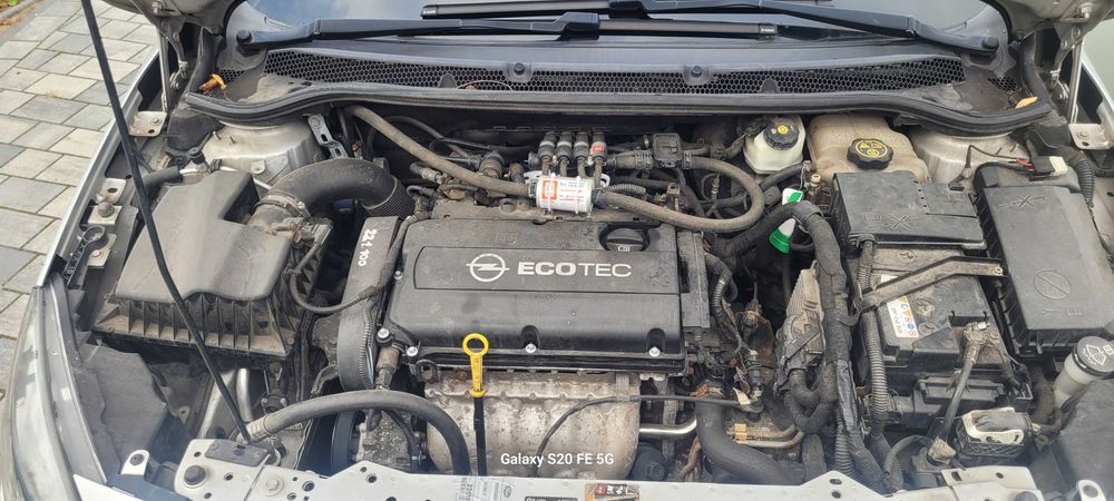 OPEL ASTRA J 1,6 16V GAZ AUTOMAT KOMBI bogate wyposażenie