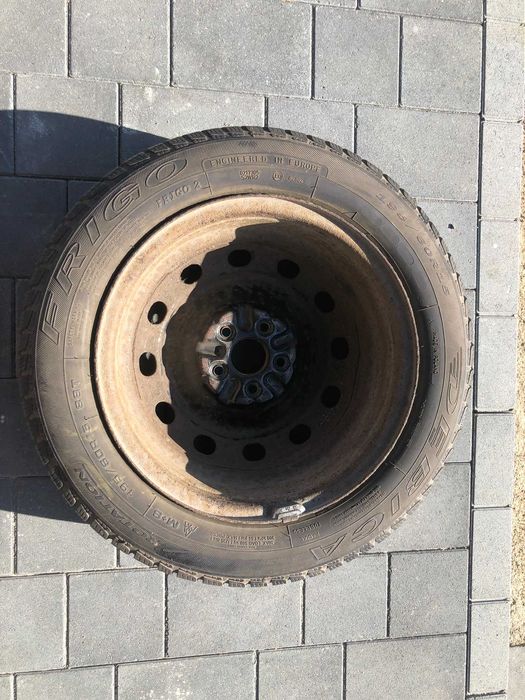 Felgi stalowe wraz z oponami R15 195/60