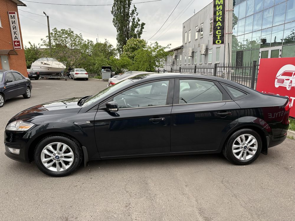 FORD MONDEO 2010 2.0 бенз