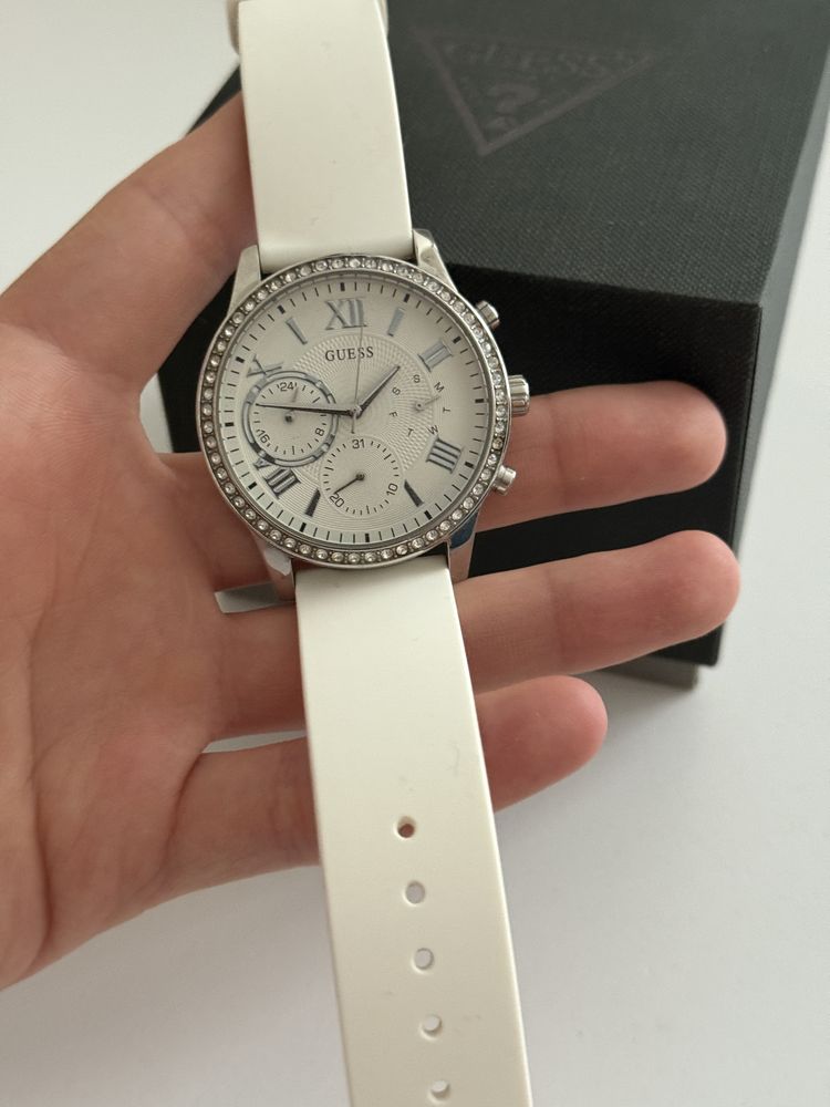 Годинник Guess жіночий
