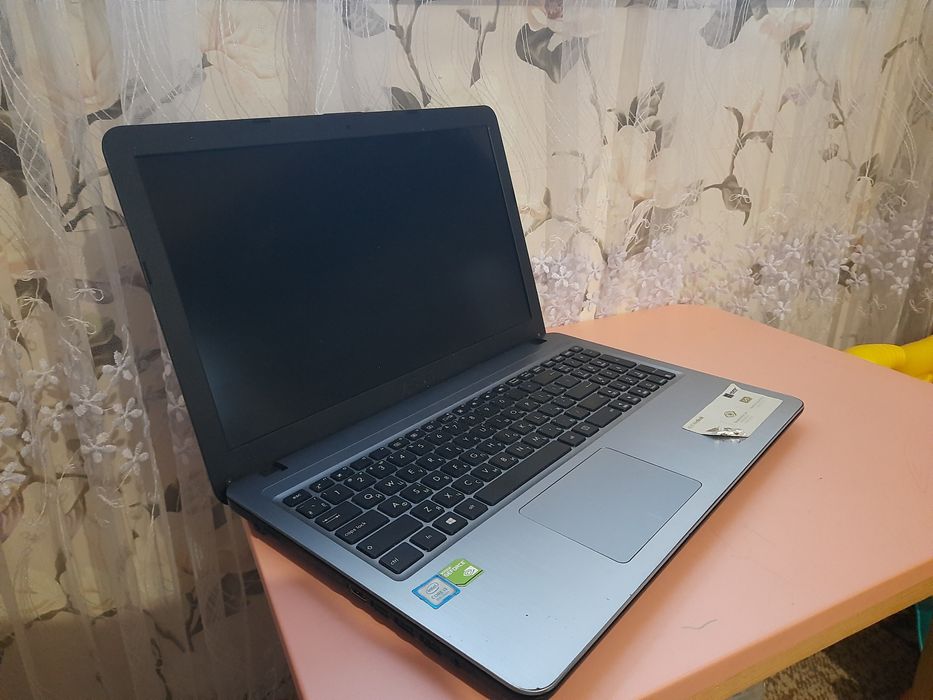 ASUS F540U і5 ноутбук по запчастинам