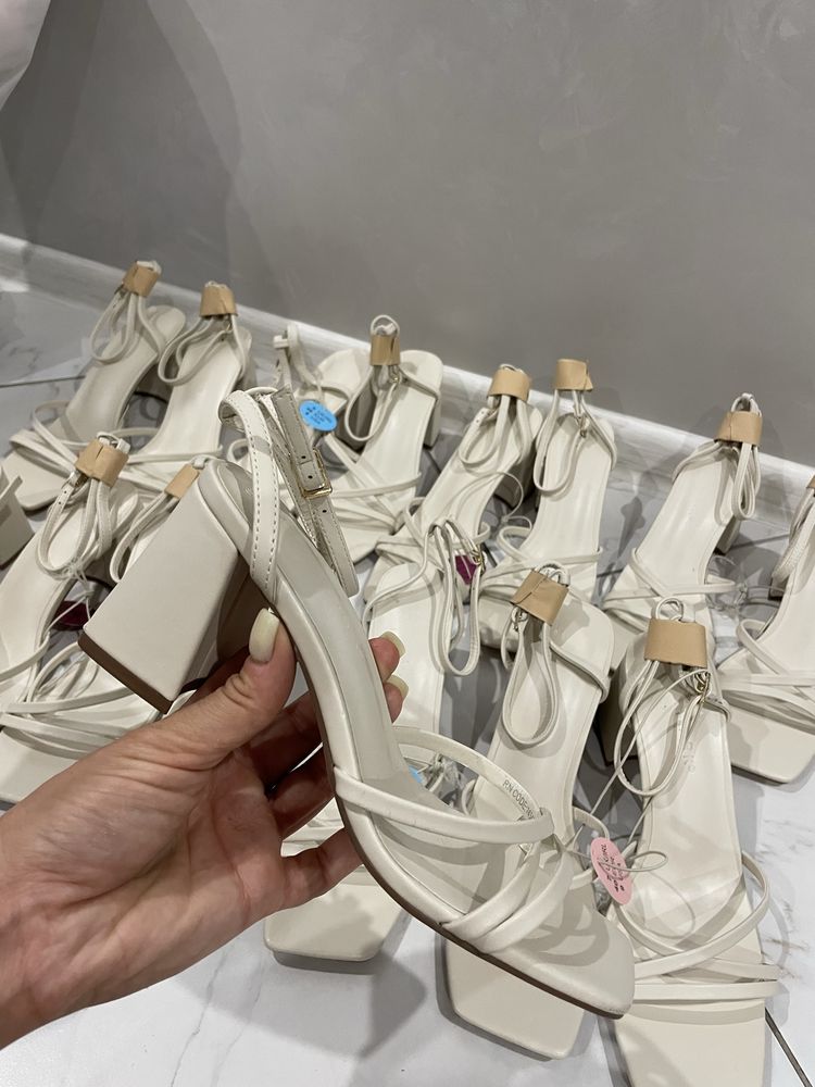 Босоніжки Primark Нові 400 грн