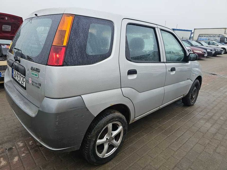 Suzuki Ignis 2007r/1.3 benzyna/opony zimowe/opłaty aktualne/93KM