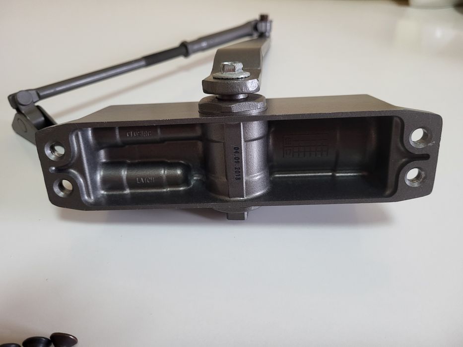 Продам б/у доводчик MVM furniture 2018 года. Для дверей весом до 60 кг