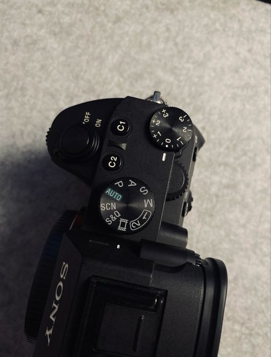 Sony A7III - Corpo & Cage + Acessórios