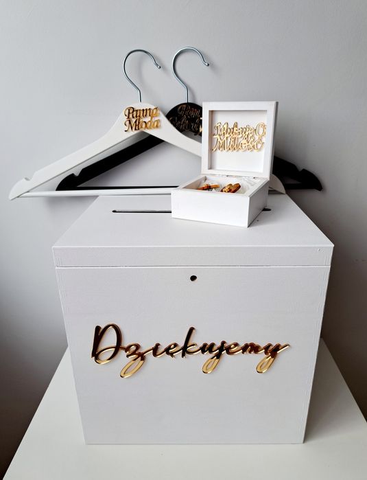 Białe pudełko na koperty obrączki wieszaki ślubne Złote lustrzane plek