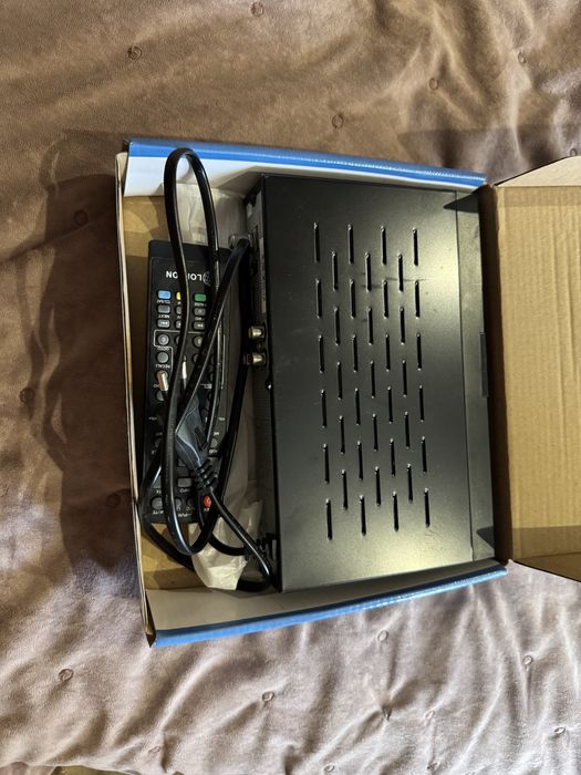 Супутниковий тюнер/ресивер Lorton S2-55.