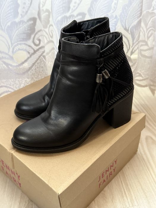 Buty czarne botki na słupku Jenny Fairy CCC r 38