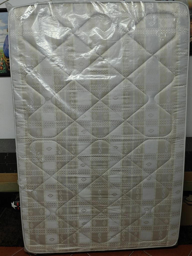 Colchão casal 180x120