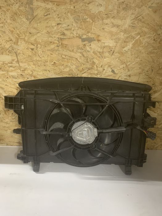 Дифузор у зборі з радіатором і жалюзі до тесла модел 3