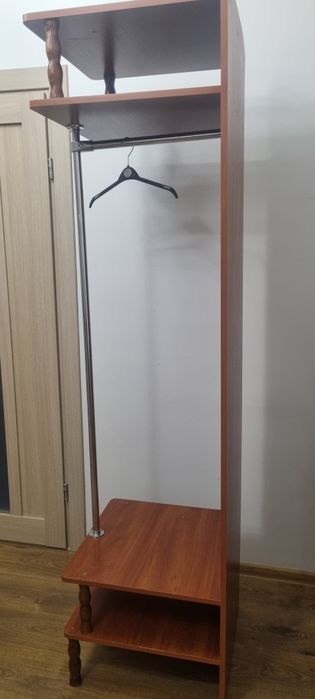 Вішалка для одягу та взуття