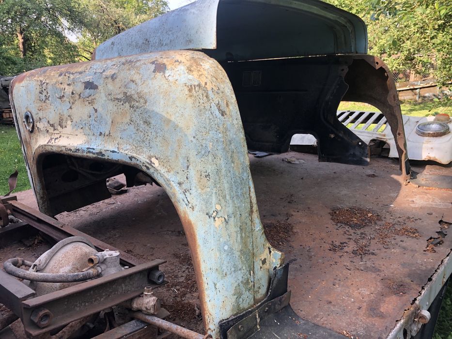 Крила, обліцовка газ 53