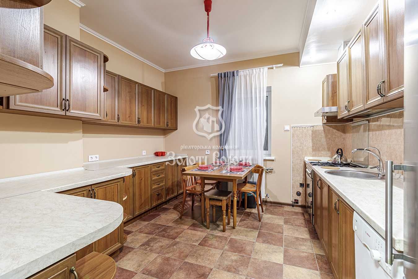 Будинок, 7к, 2 поверхи, 12 соток. Боярка, Києво-Святошинський район