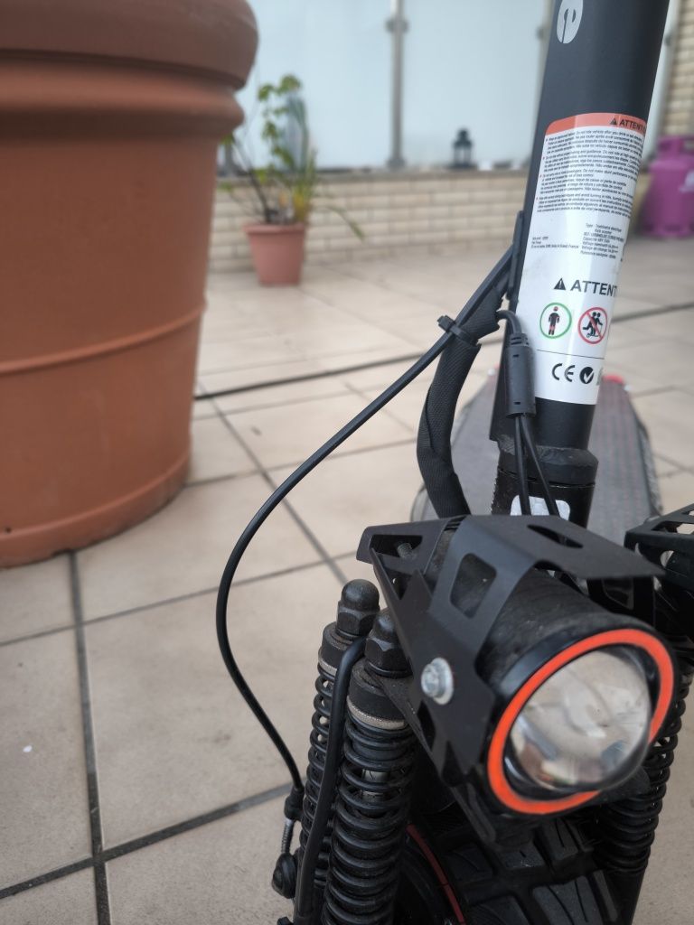 Trotinete Urban Glide E-Cross Pro Boost