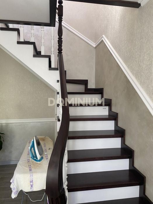 Продається будинок у мальовничому селі