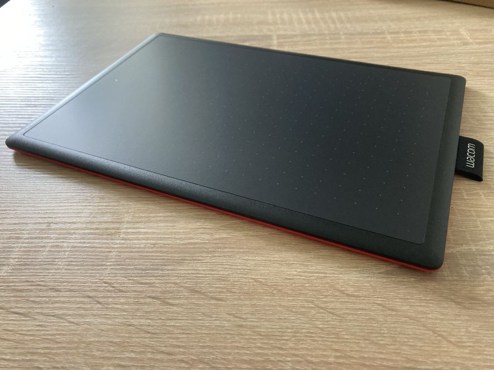 Графічний планшет Wacom One by Medium CTL-672