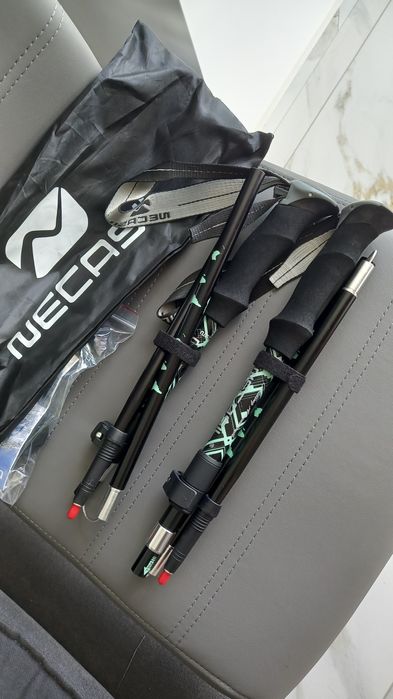 Пара складні туристичні палки, палиці для скандинавської ходьби