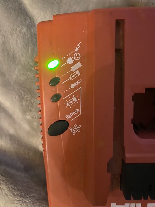 Ładowarka Hilti C7/24 Sprzedam lub zamienie