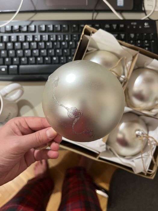 Bombki do ozdobienia srebrne szklane