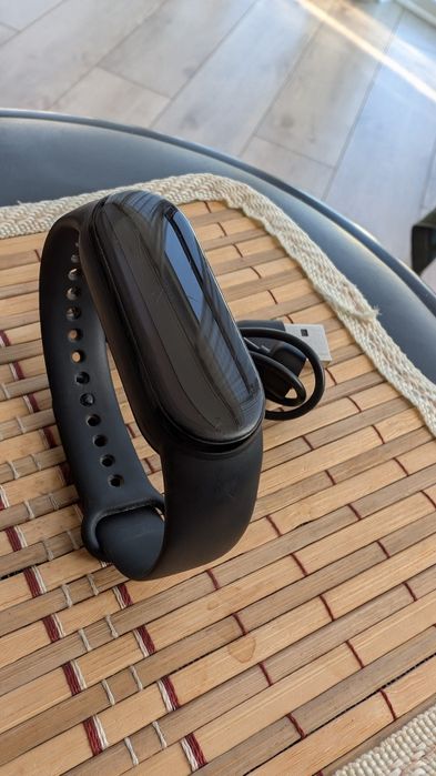 Продам Mi Bend 6 NFC у гарному стані. МастерКарт