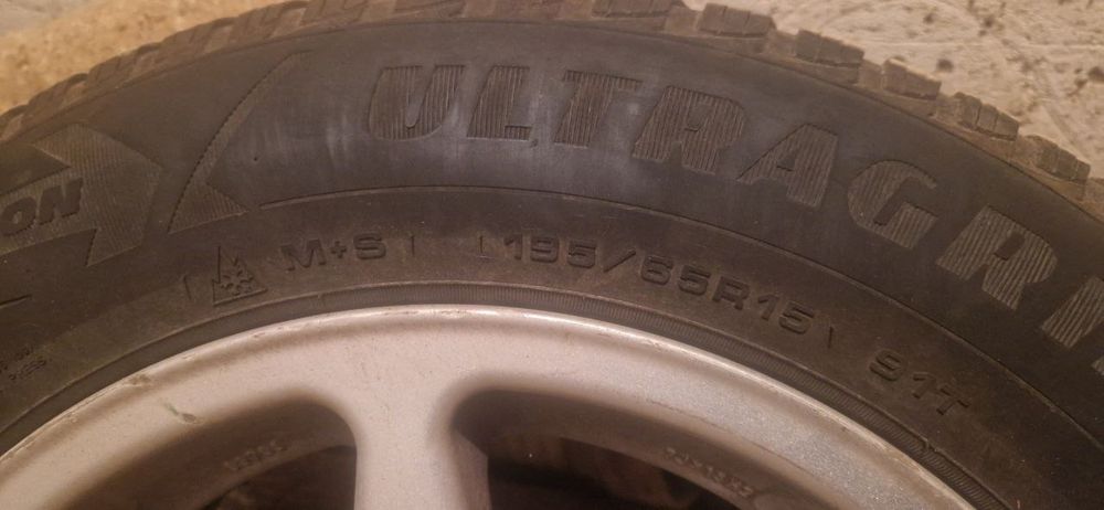 Зимня гума 195/65 r15
