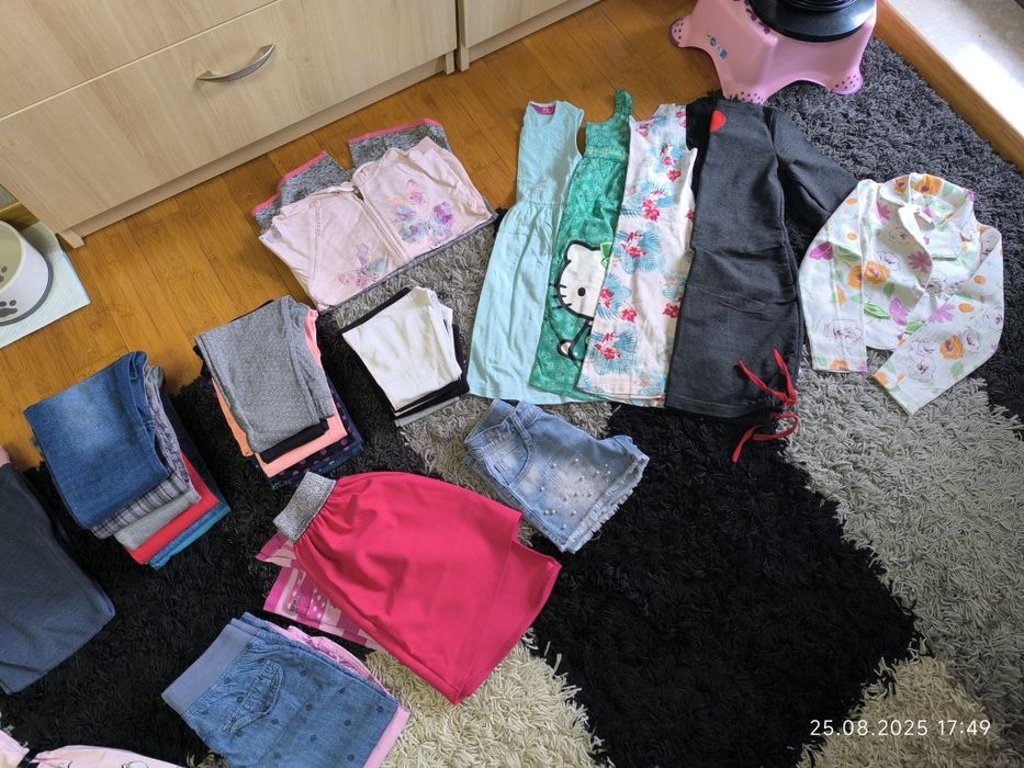 Paka ubrań dla dziewczynki 122-128