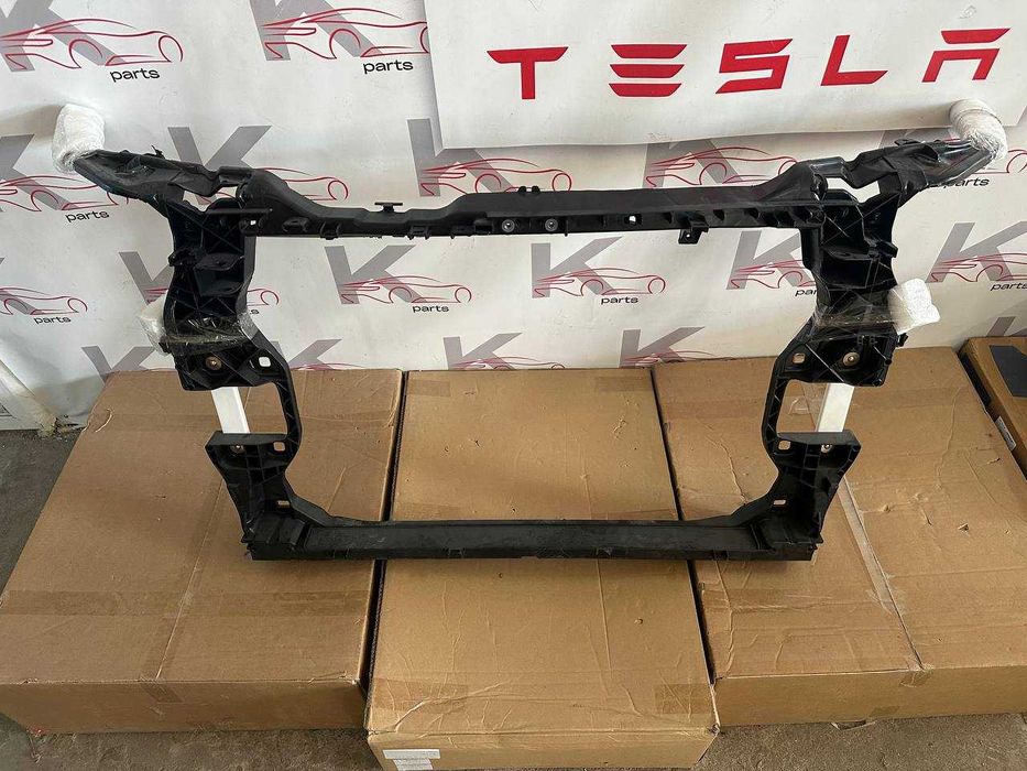 Телевизор панель радиатора Audi Q5 80A 18-24 80A805594B