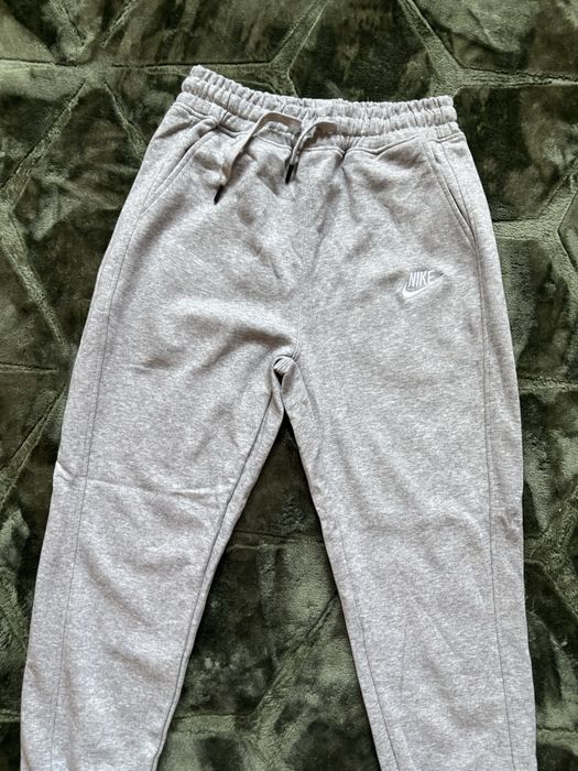 spodnie nike z metka