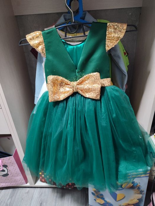 Святкові сукні для дівчинки