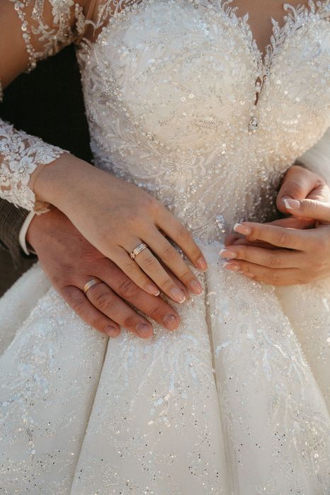 Королівська весільна сукня