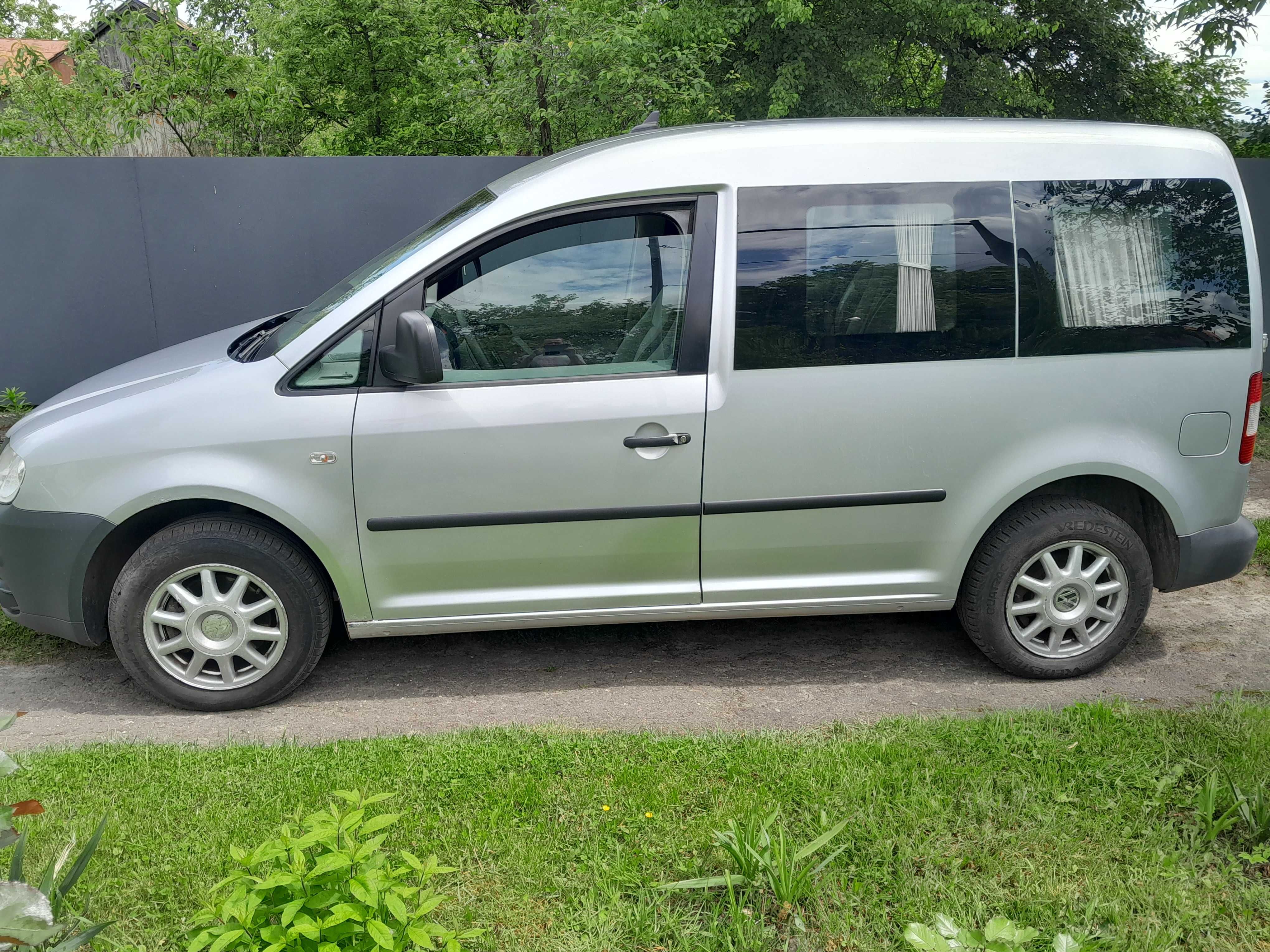 Продам фольцваген  кадді 1.9 тді