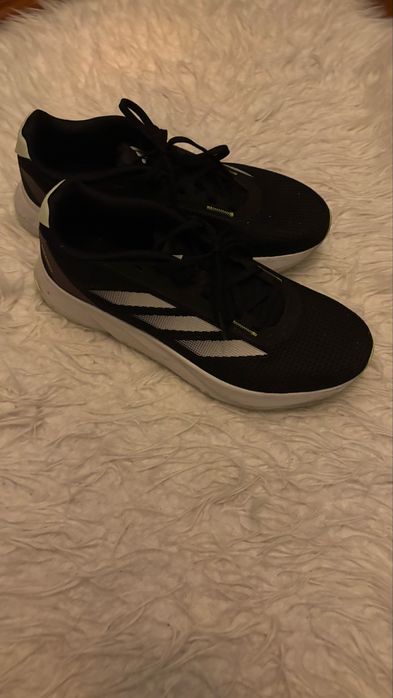 Tenis pretos adidas