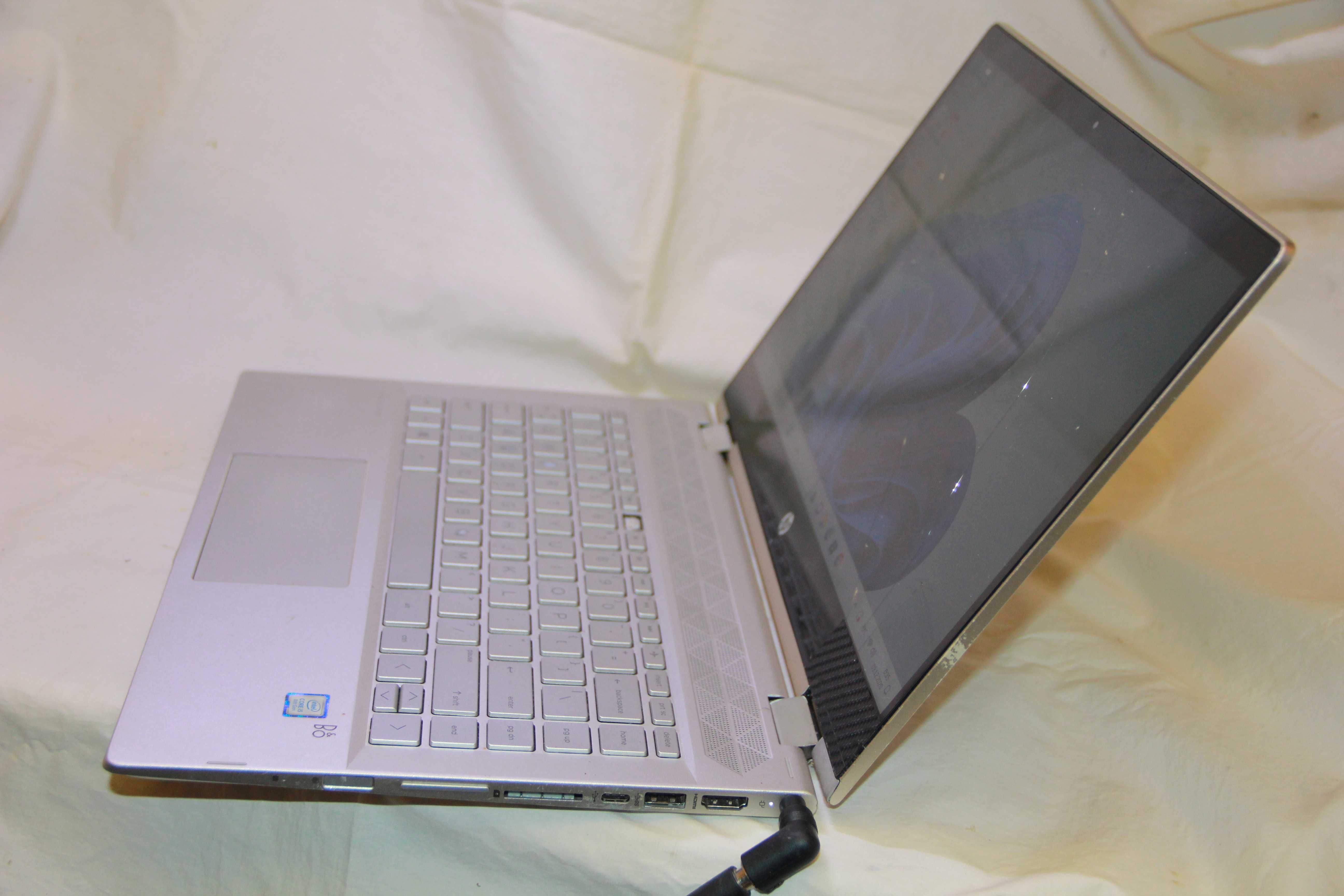 HP Pavilion 14m-cd0003dx Full IPS i5-8250U RAM8 SSD256