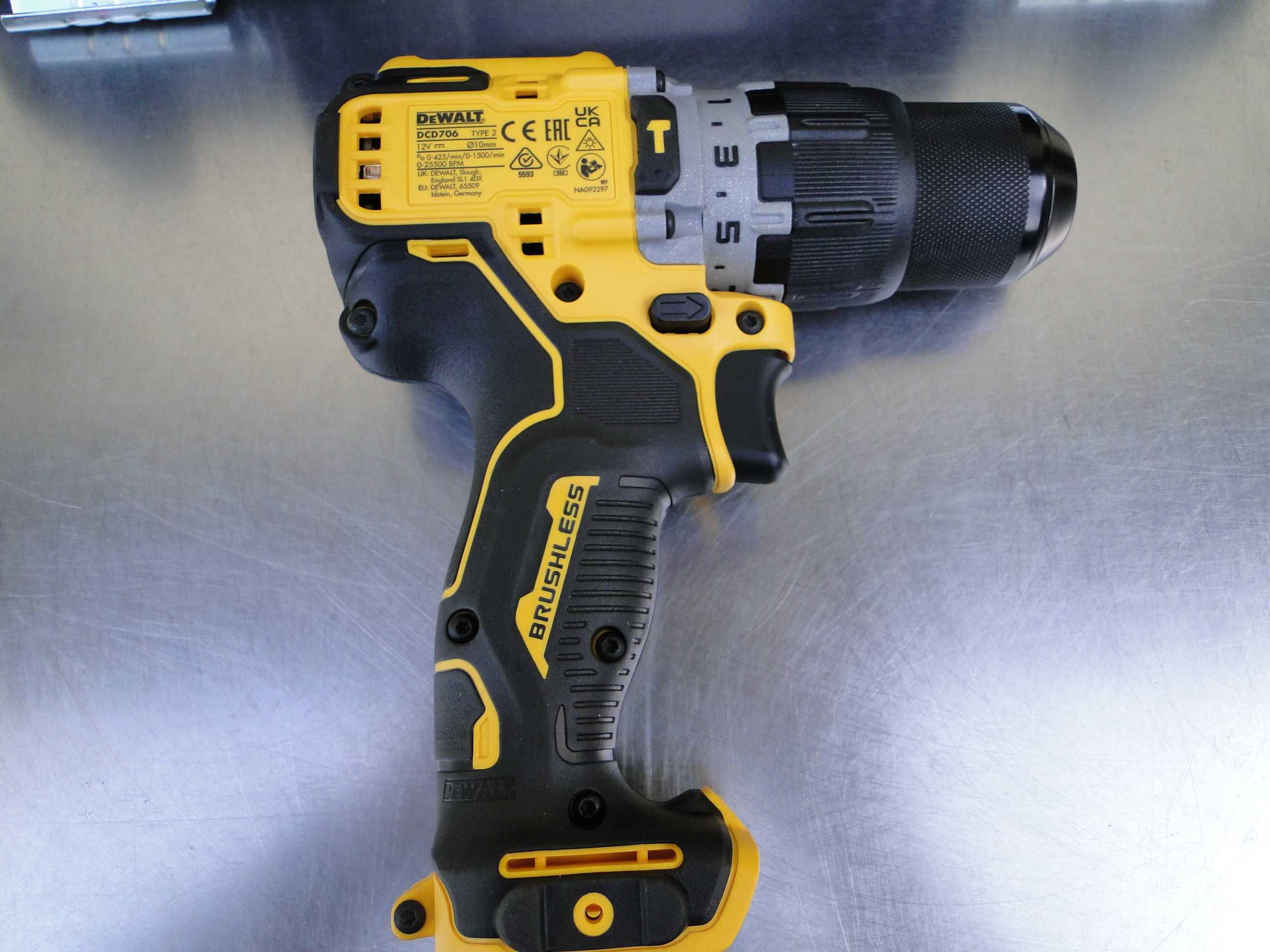 DEWALT DCD706D2, Wkrętarka z udarem 12V 2x2Ah, Nowa