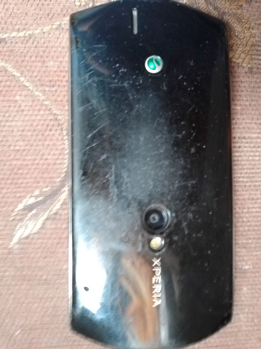 Телефон на запчастини Sony Ericsson Xperia