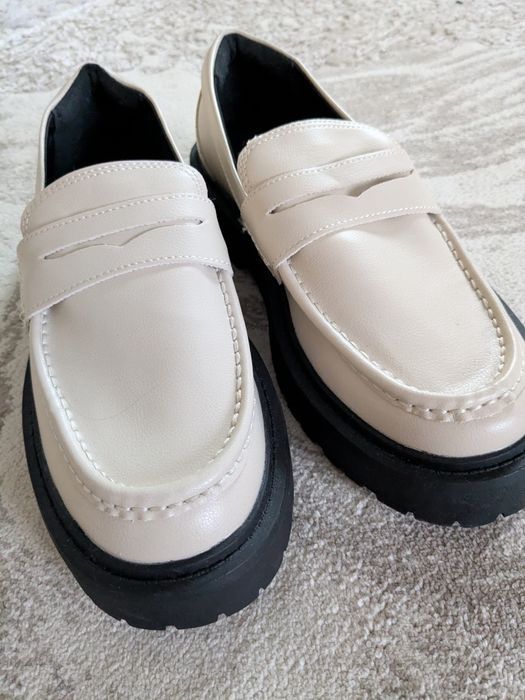 Лофери ZARA нові