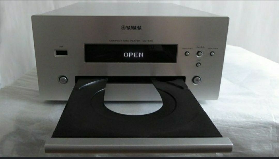 Yamaha MCR840, wieża stereo z CD640 funkcja PURE DIRECT