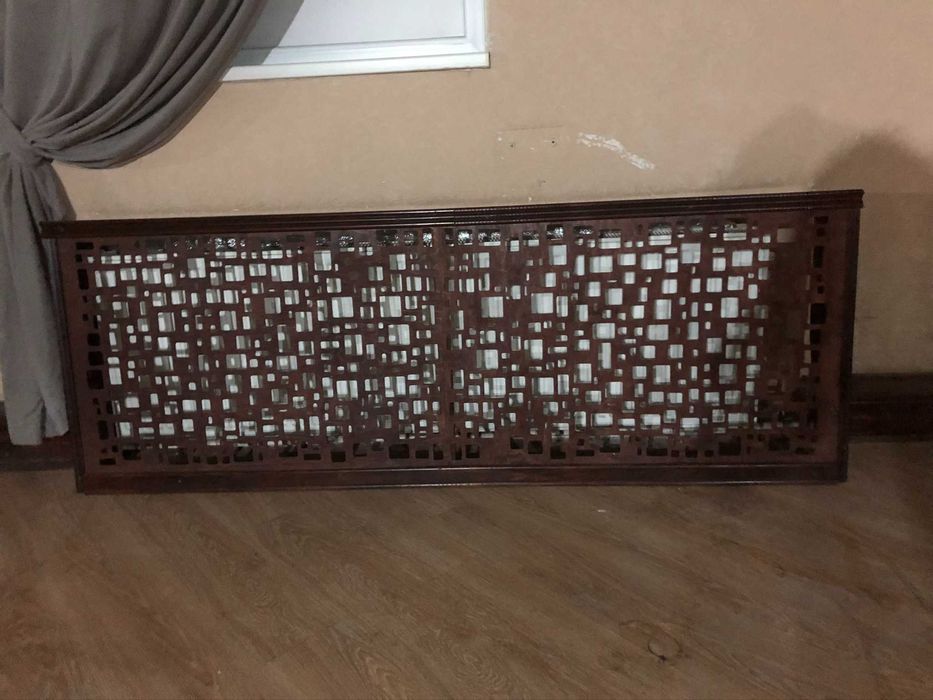 Деревянная накладка на батареи