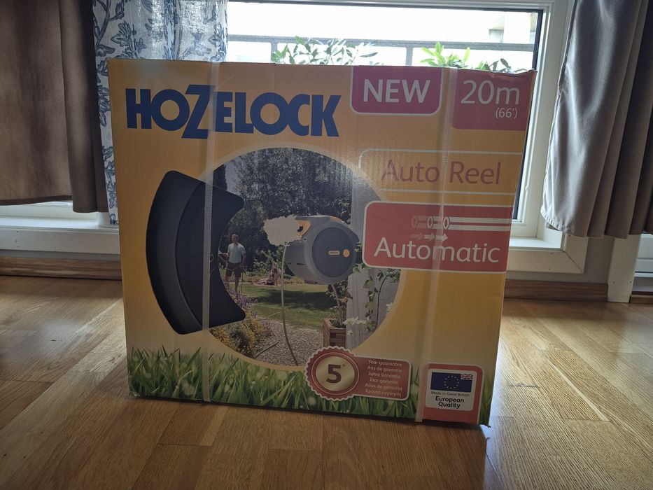 Котушка автоматична настінна зі шлангом HoZelock d12.5 мм 20 і 2 м