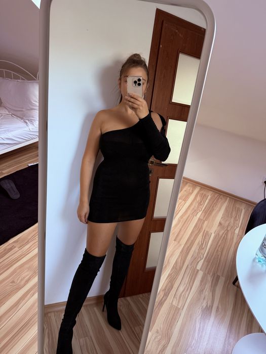 Sukienka damska czarna M PrettyLittleThing nowa